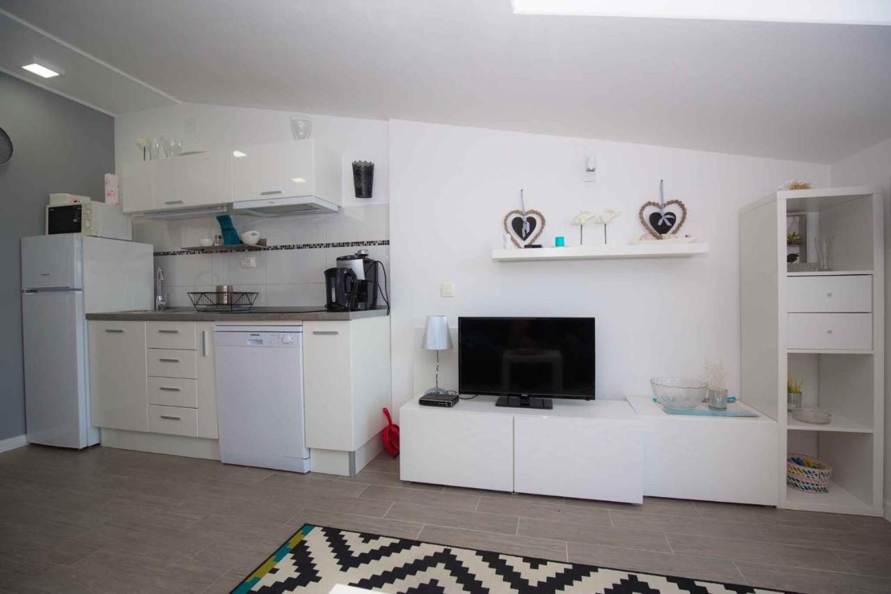 Apartments In Rogoznica 36019 Exterior foto