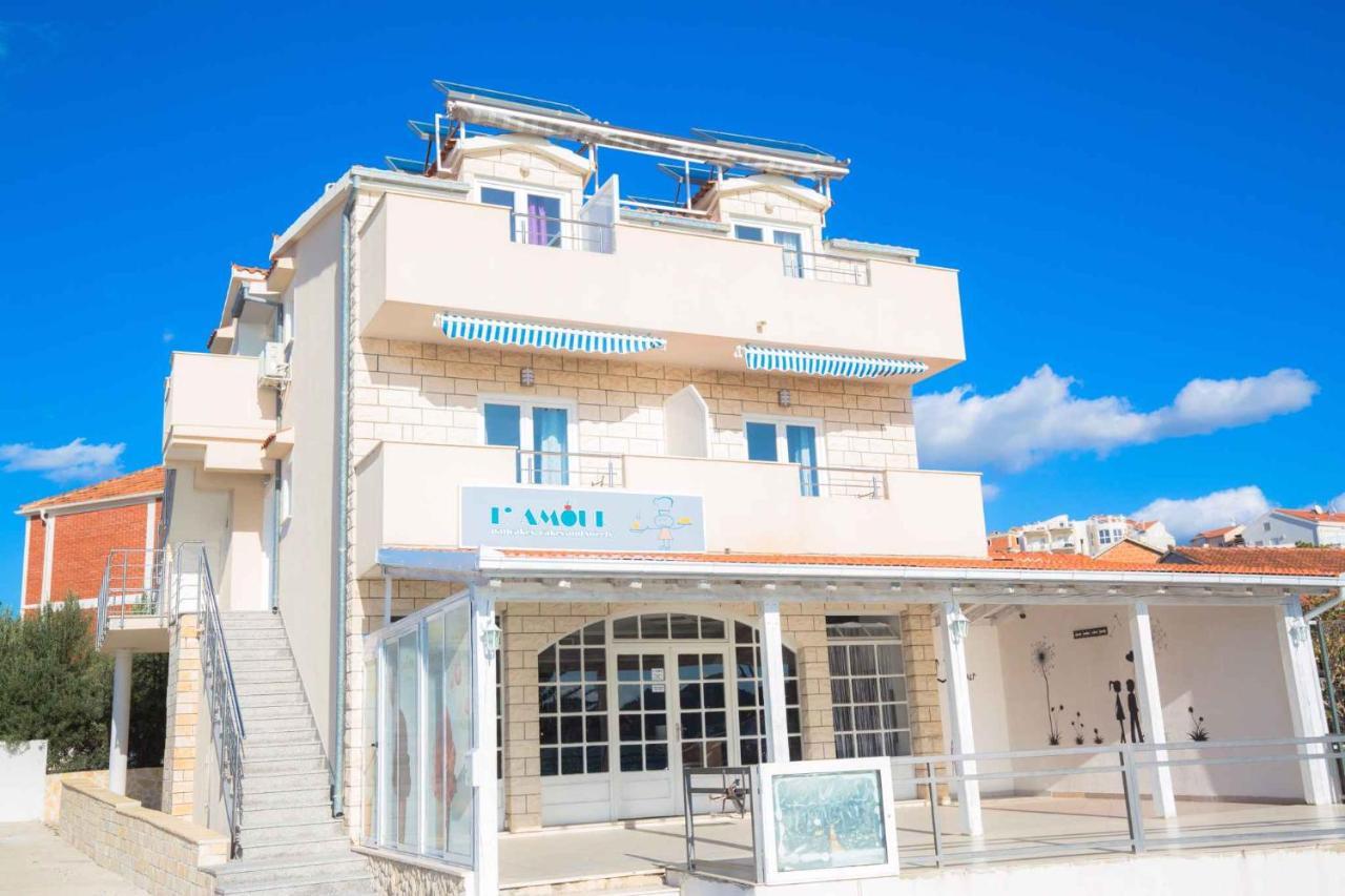 Apartments In Rogoznica 36019 Exterior foto